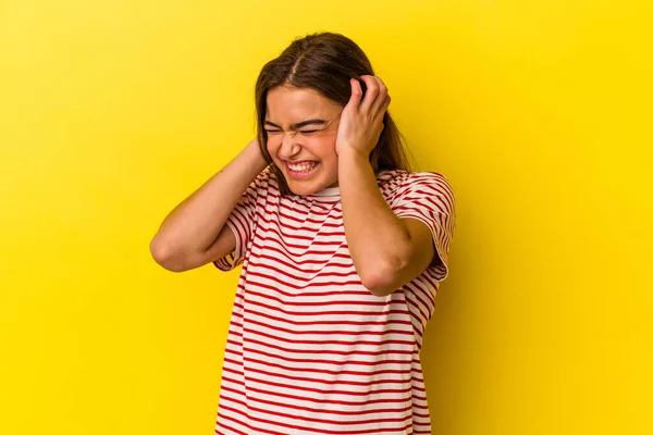 Young Caucasian Woman Isolated Yellow Background Covering Ears Hands — Stock Photo, Image