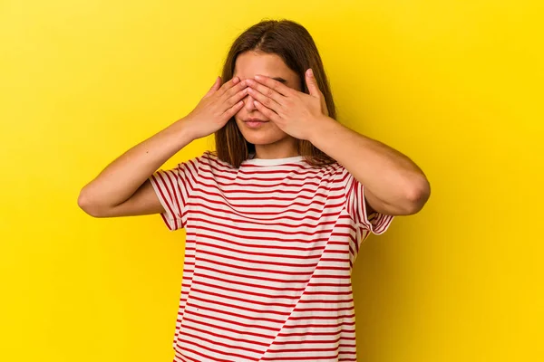 Young Caucasian Woman Isolated Yellow Background Afraid Covering Eyes Hands — Stock Photo, Image