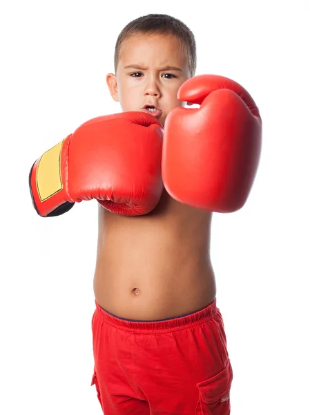 Μικρό αγόρι φορώντας γάντια μπόξερ — Φωτογραφία Αρχείου
