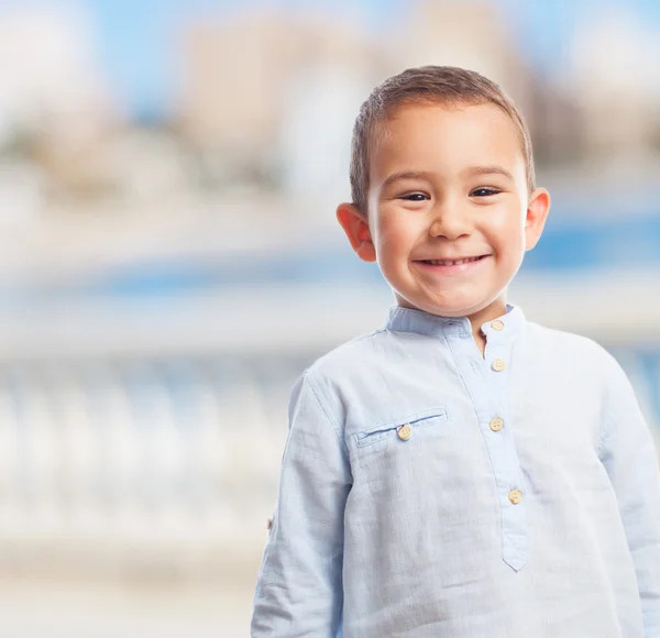 Kleine jongen met lachende gebaar — Stockfoto