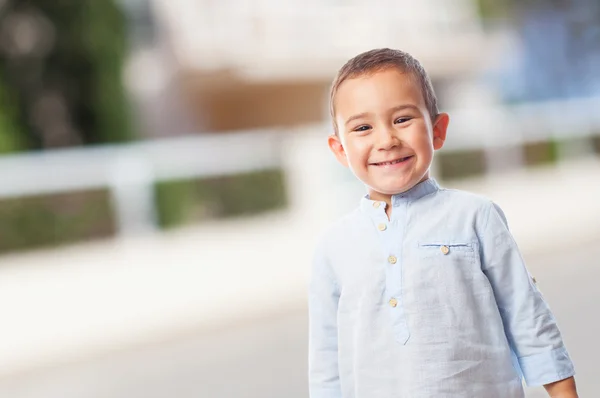 Kleine jongen met lachende gebaar — Stockfoto