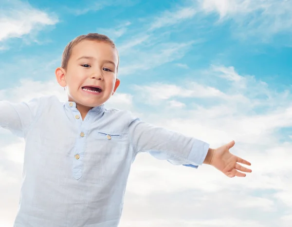 Küçük çocuk Kollarını açarak — Stok fotoğraf