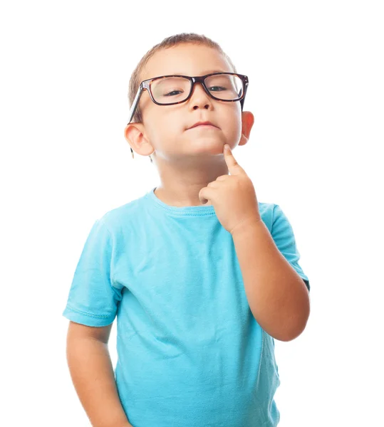 Kleine jongen met denk dat gebaar — Stockfoto