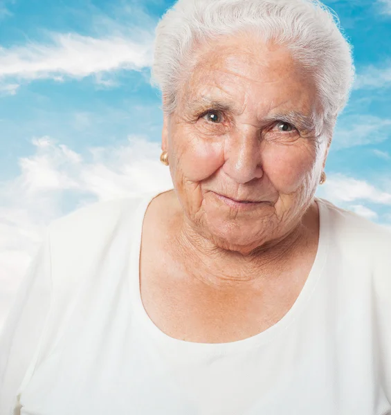 Bedårande gammal kvinna ansikte — Stockfoto