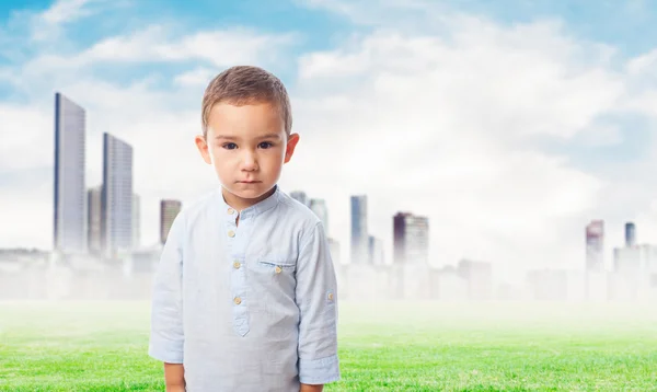 Menino com gesto sério — Fotografia de Stock