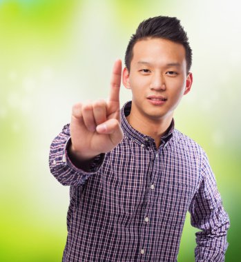 Bir jest yapan Asyalı erkek