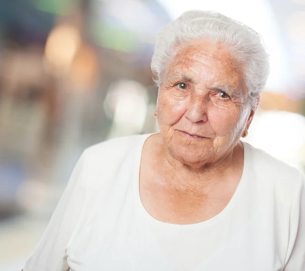 Adorável cara de mulher velha — Fotografia de Stock