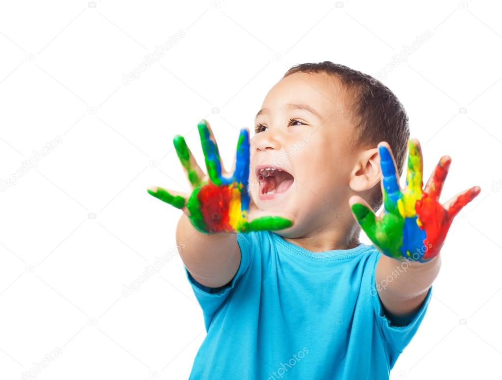 Bonitinho sorrindo pouco asiático 18 meses / 1 ano de idade criança bebê  menino criança pintura a dedo com as mãos e aquarelas, garoto pintura em  casa, jogo criativo para crianças, conceito