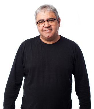 Gözlüklü adam.