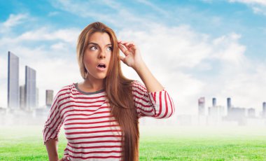 Dalgın bir jest kadınla