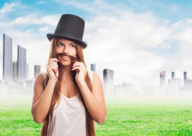 Güzel kız bir adam taklit