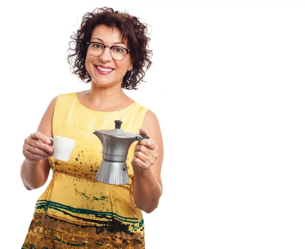 コーヒーを準備する女性 — ストック写真