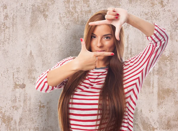 Vrouw doen een frame gebaar — Stockfoto