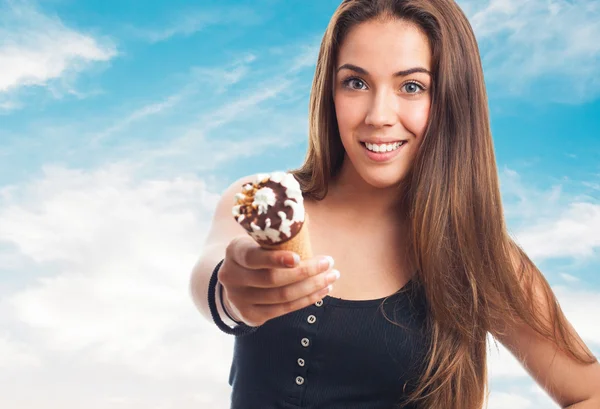 Girl offering a delicious ice cream — Stock Photo, Image