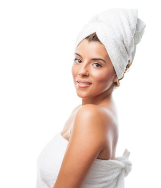 Kadın bir banyodan sonra rahat