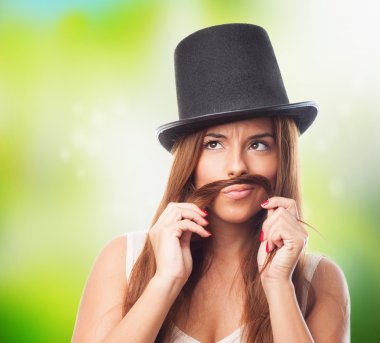 Bir adam taklit kız