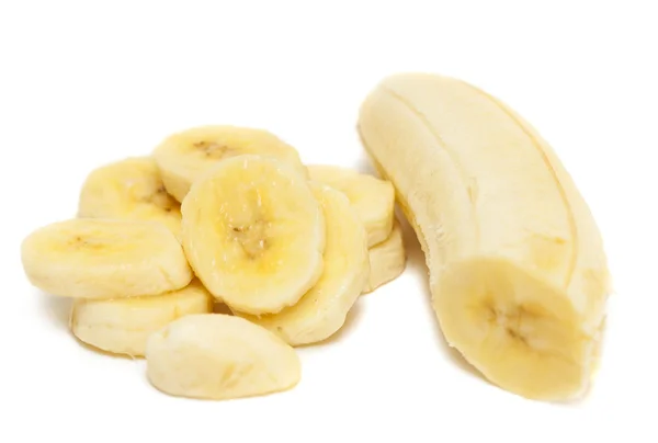 Bananenscheiben auf weiß — Stockfoto