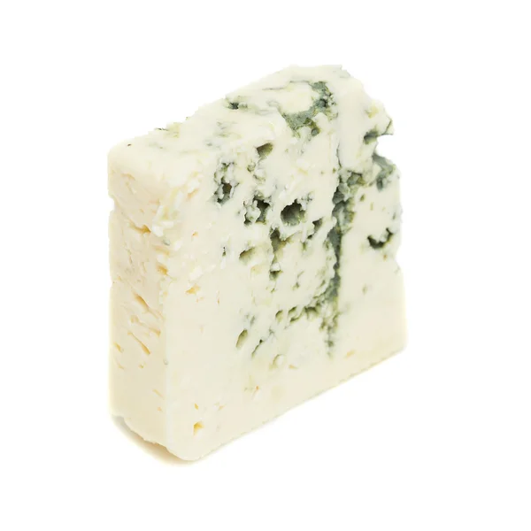 Queso Roquefort sobre blanco — Foto de Stock