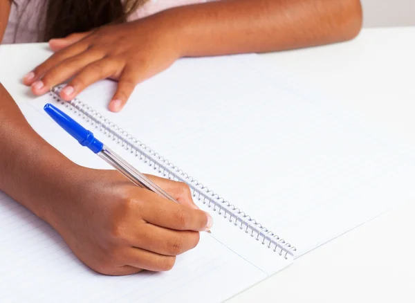 Girl doing homework — Stock Photo, Image