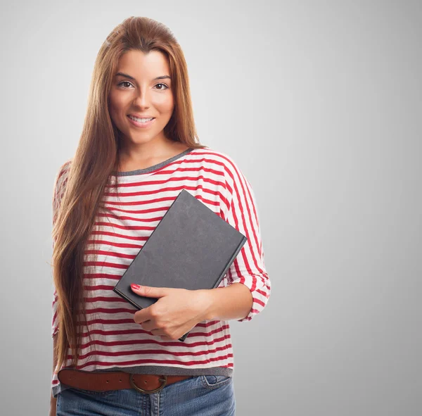 Donna che tiene un libro — Foto Stock