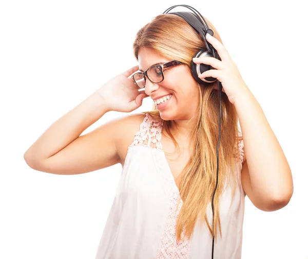 Frau genießt Musik — Stockfoto