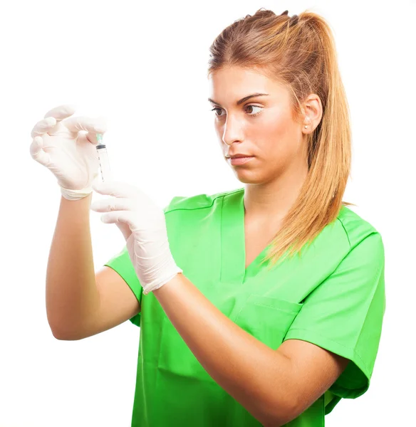 Verpleegkundige voorbereiding van een naald — Stockfoto