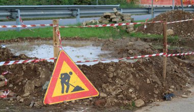 Sonbaharda şehirde yol çalışmaları devam ediyor.