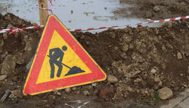 Şehir yolu boyunca devam eden çalışmalar - bakım