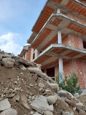 İnşaat alanının yakınında kazı