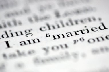 Metin, ben bir kitapta yazılmış bir evliyim.