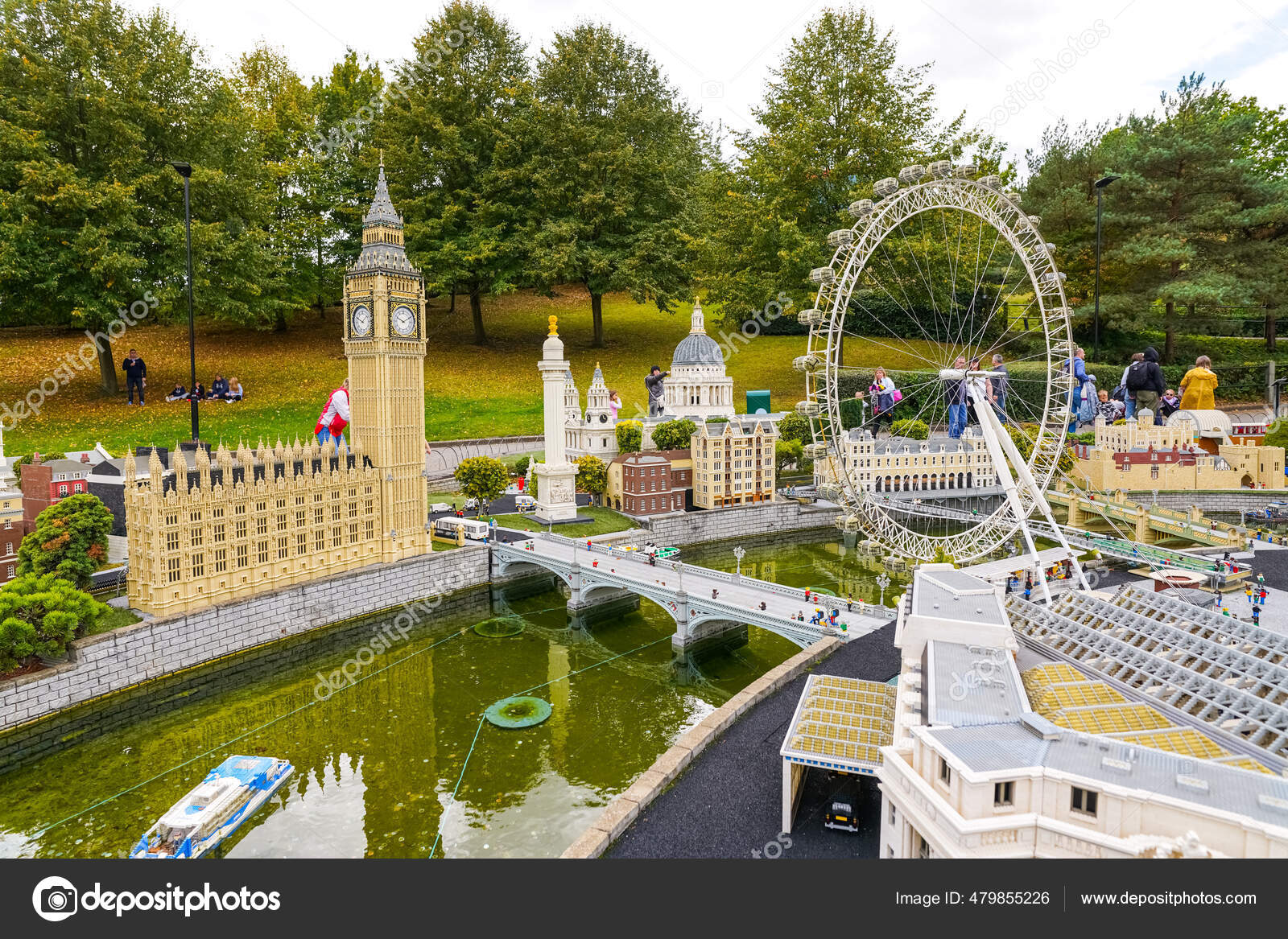 Windsor United Kingdom January 2020 Tourists Kids Miniland Miniature Park –  Stock Editorial Photo © GreatPics_BenHeine #479855226