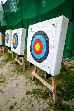 Eğitim spor merkezinde okçuluk hedefleri