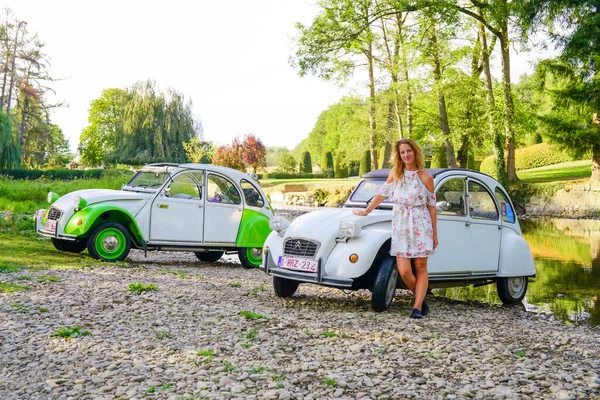 Rochefort Belgia Sierpień 2020 Stary Zabytkowy Samochód Citroen 2Cv Pobliżu — Zdjęcie stockowe