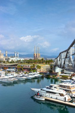İspanya 'nın Barcelona kentindeki Akdeniz limanında