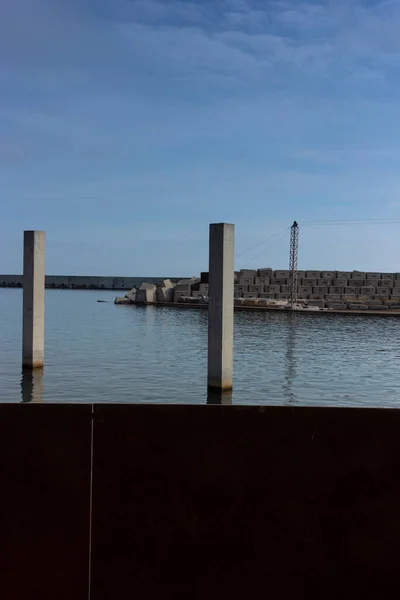 Salzwasserpool Mittelmeer Winter Ohne Wellen Und Wolkenlosem Blauen Himmel November — Stockfoto