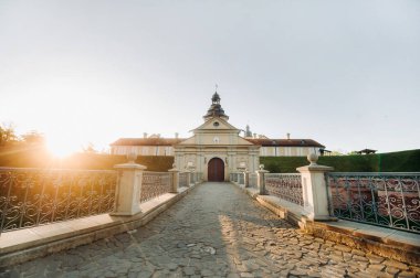 Nesvizh 'deki ortaçağ kalesi, Minsk bölgesi, Belarus. Nesvizh kalesi..