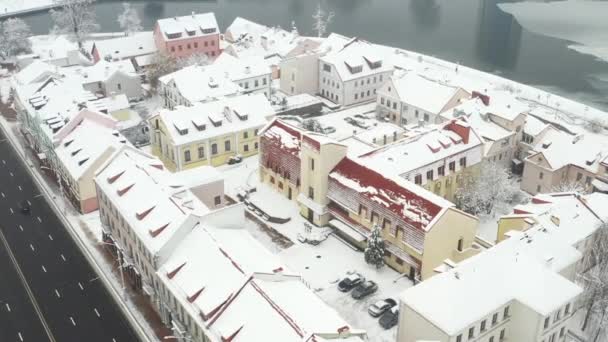 Neve-coberto centro velho de Minsk de uma altura. O subúrbio da Trindade. Bielorrússia — Vídeo de Stock