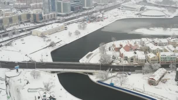 Zasněžené centrum Minsku z výšky. Horní město. Bělorusko — Stock video