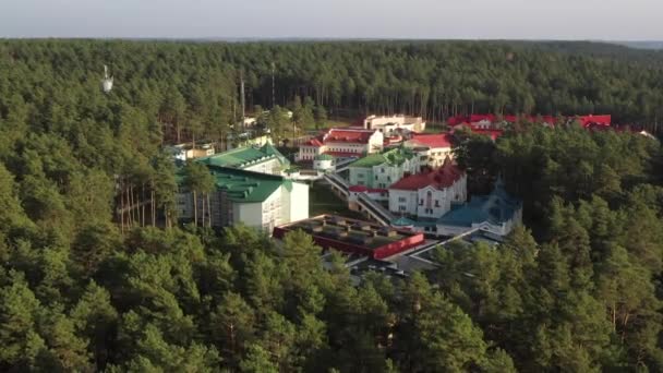 Widok z wysokość jesienny sanatorium Ружанский w Białoruś — Wideo stockowe