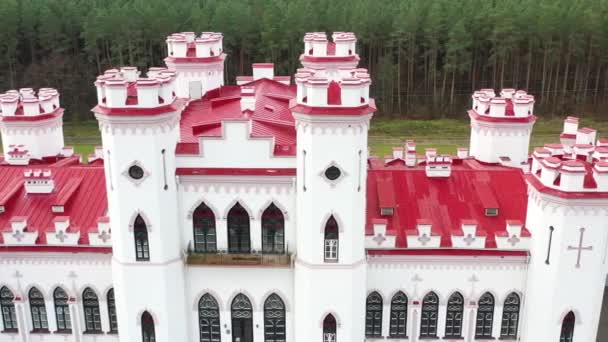 Palacio Puslovsky. Castillo de Otoño Kossovsky en Bielorrusia — Vídeos de Stock