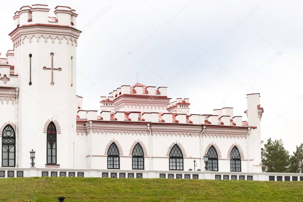 Puslovsky Palace. Autumn Kossovsky Castle in Belarus.