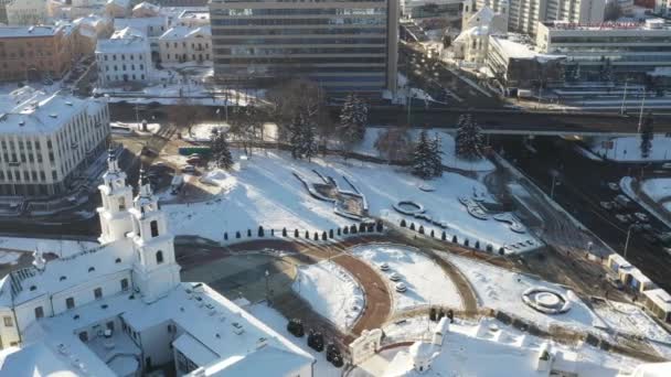 Minsk 'in karla kaplı şehir merkezinde. Yukarı şehir. Beyaz Rusya — Stok video