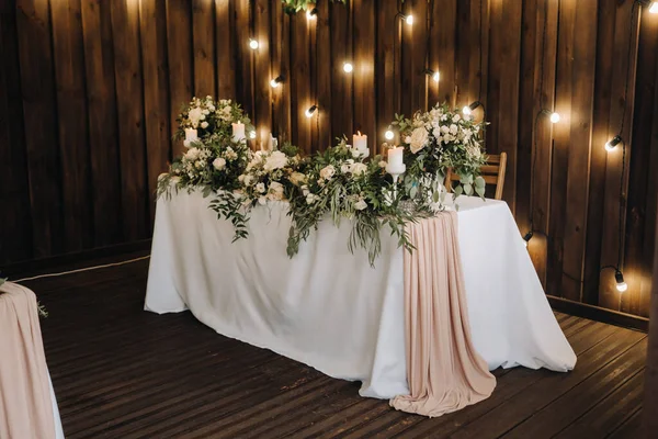 Bröllopsbord Dekoration Med Blommor Bordet Slottet Bord Inredning För Middag — Stockfoto