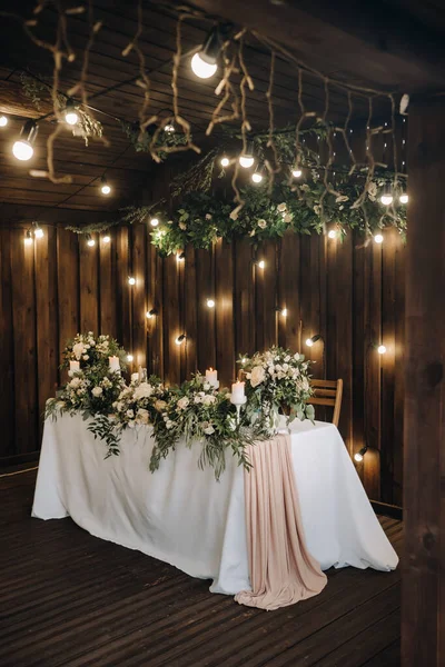 Bröllopsbord Dekoration Med Blommor Bordet Slottet Bord Inredning För Middag — Stockfoto