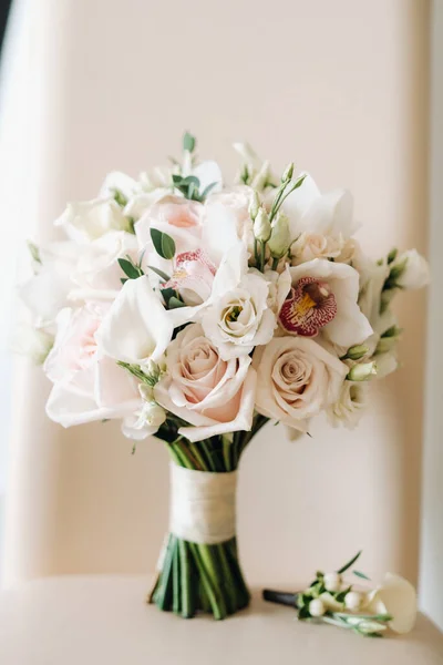 Ramo Boda Con Rosas Boutonniere Decoración Boda — Foto de Stock