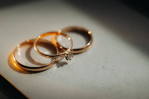 Primer Plano Dos Anillos Oro Para Una Boda — Foto de Stock