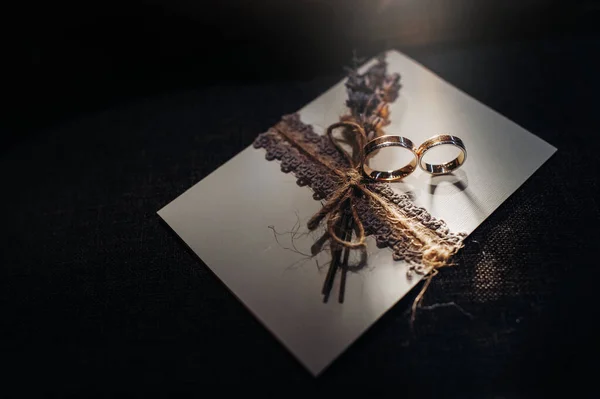 Primer Plano Dos Anillos Oro Para Una Boda — Foto de Stock