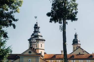Nesvizh 'deki ortaçağ kalesi, Minsk bölgesi, Belarus. Nesvizh kalesi..