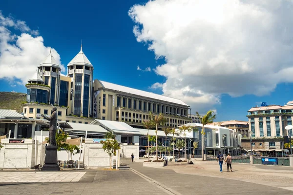 MERKEZİ - 12 ARALIK 2019. Mauritius Limanı Louis 'in başkentindeki rıhtım..