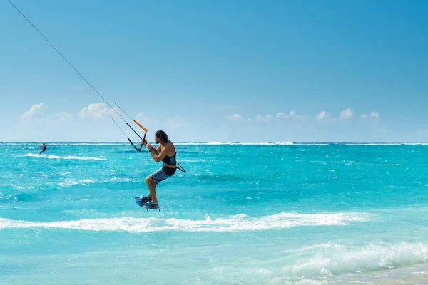 Hombre Parapente Playa Morne Mauricio Océano Índico Isla Mauricio — Foto de Stock